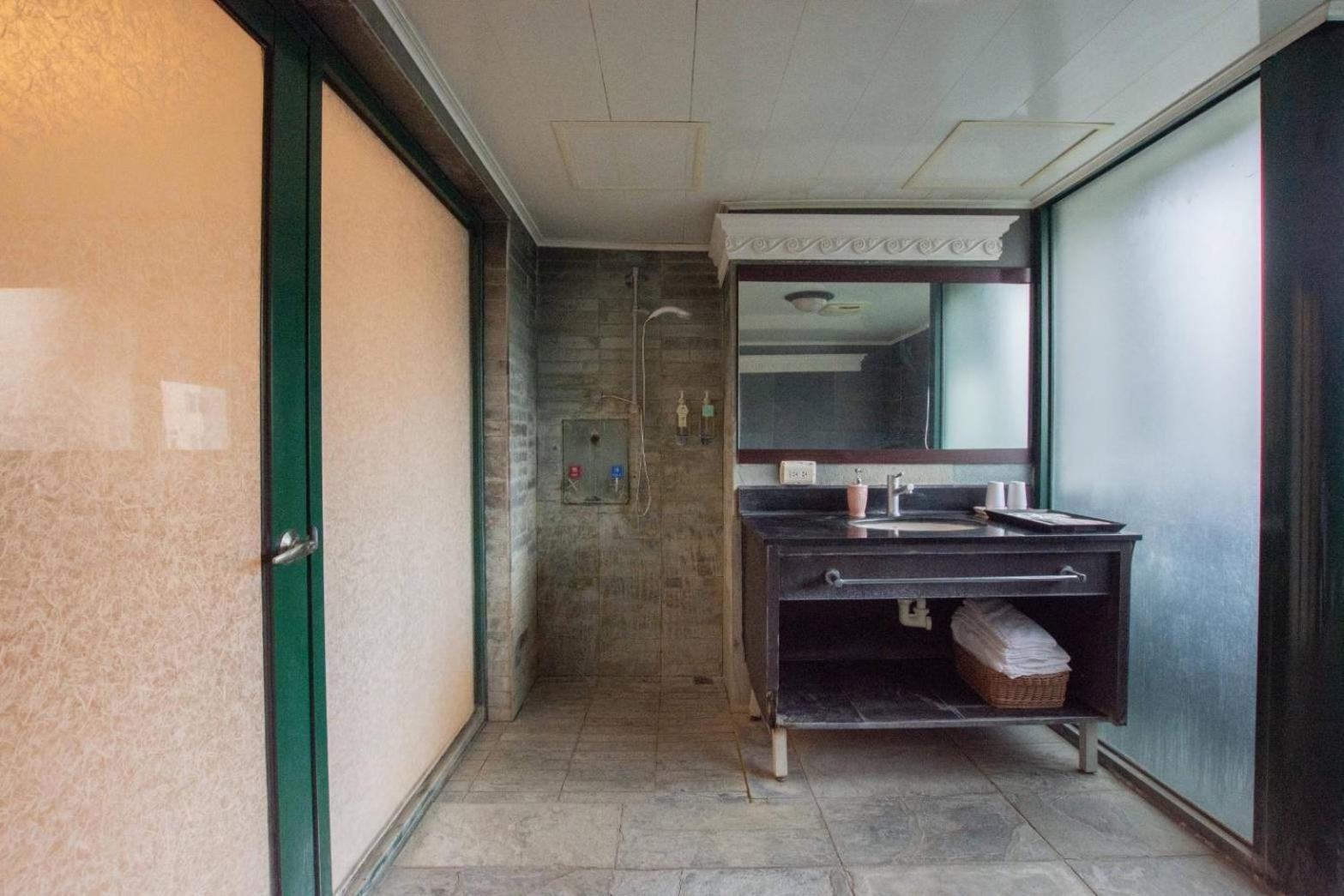 Duoai Mineral Spring Hotel Jiaoxi Luaran gambar